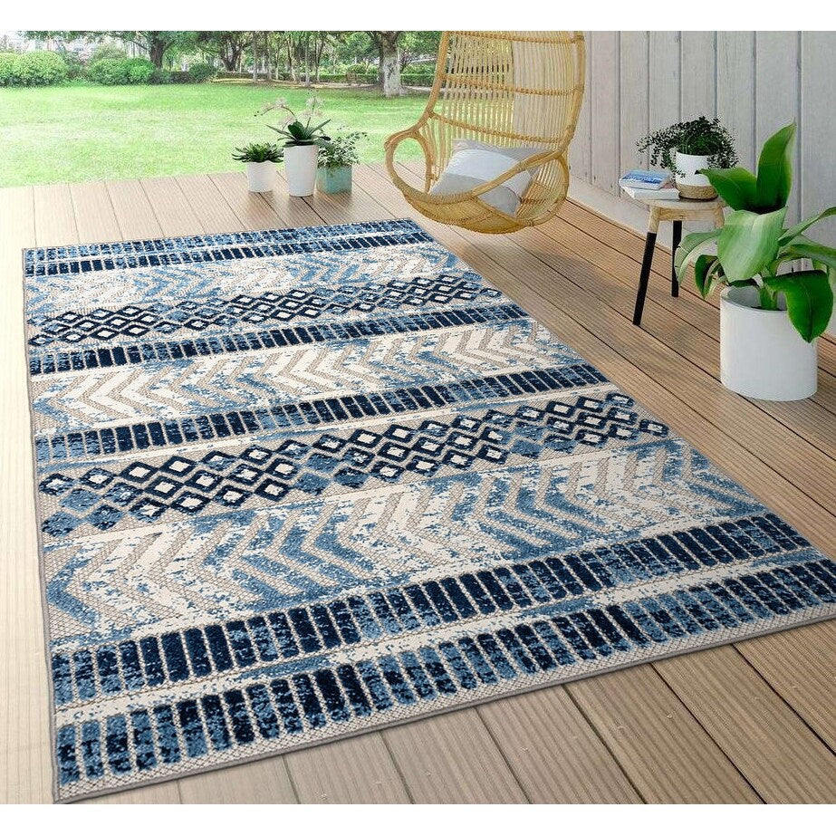 World Rug Gallery Distressed Geometric Indoor/Outdoor Area Rug