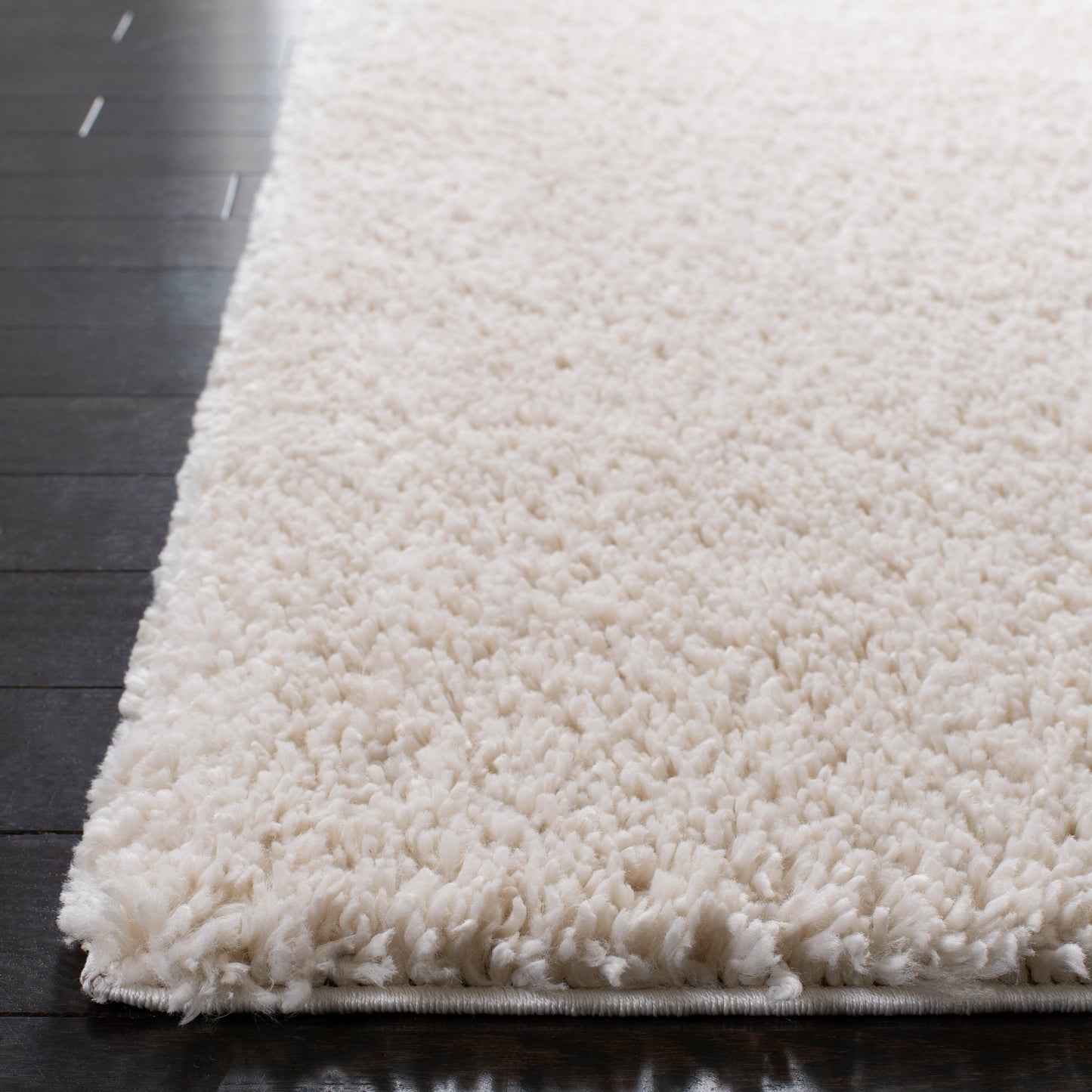 SAFAVIEH August Wilhelma Shag Solid 1.2-inch Thick Area Rug