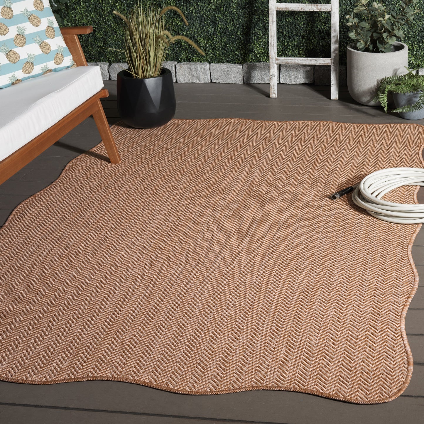 SAFAVIEH Courtyard Ilmur Indoor/ Outdoor Waterproof Patio Backyard Rug