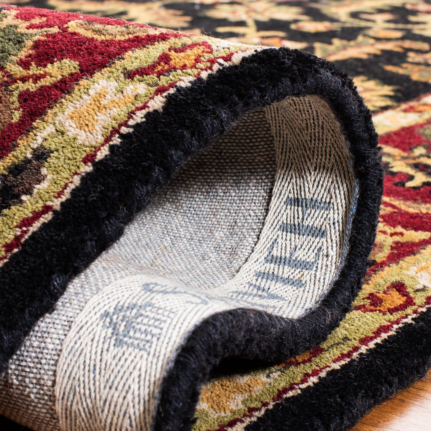 SAFAVIEH Heritage Dani Hand-tufted Wool Traditional Area Rug