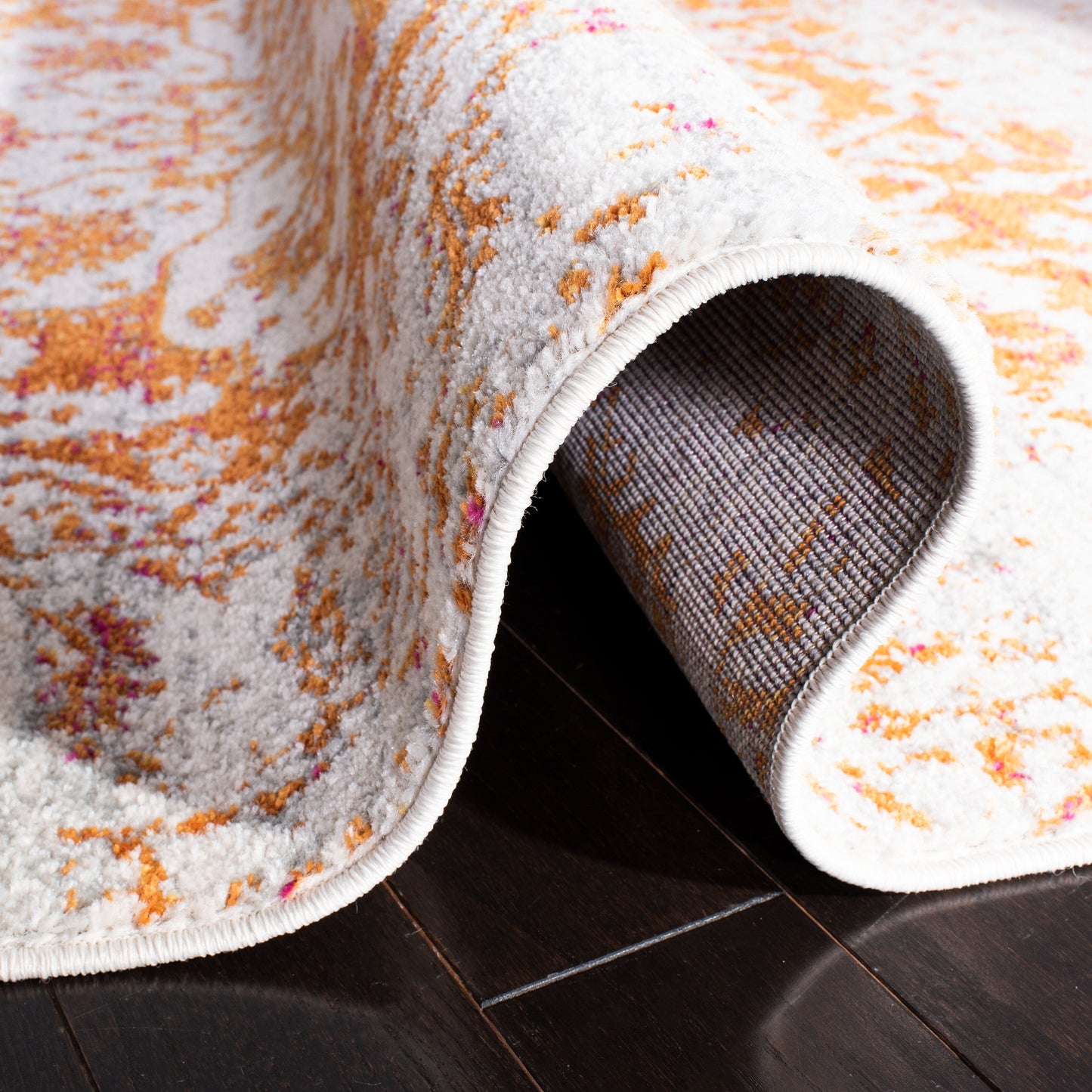 SAFAVIEH Madison Delois Medallion Rustic Farmhouse Distressed Rug