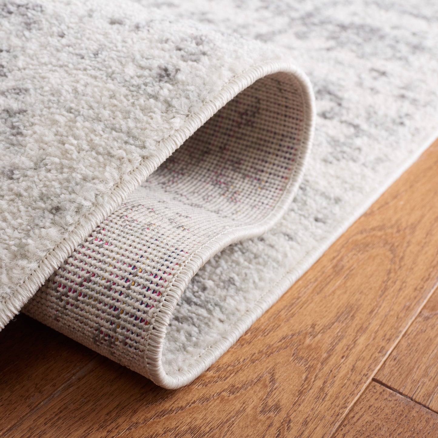 SAFAVIEH Madison Delois Medallion Rustic Farmhouse Distressed Rug