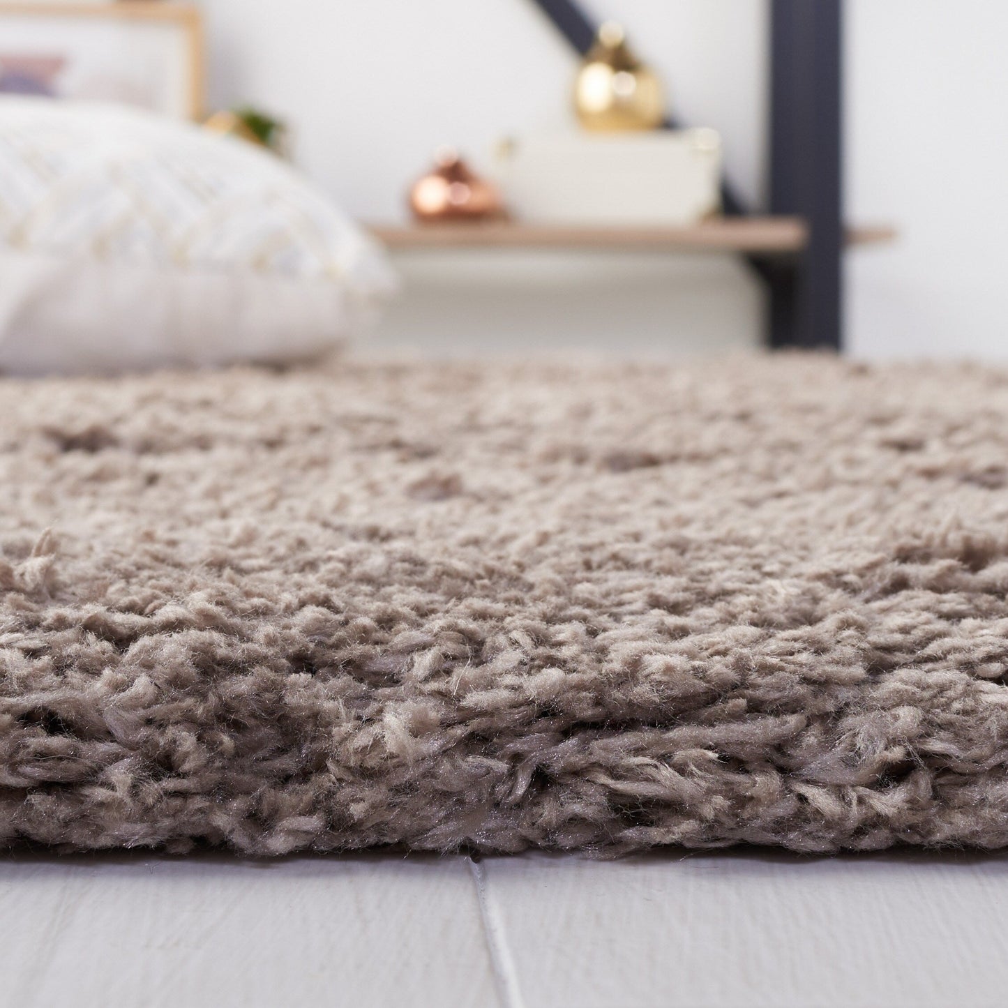 SAFAVIEH Polar Shag Alabama Glam Solid 3-inch Extra Thick