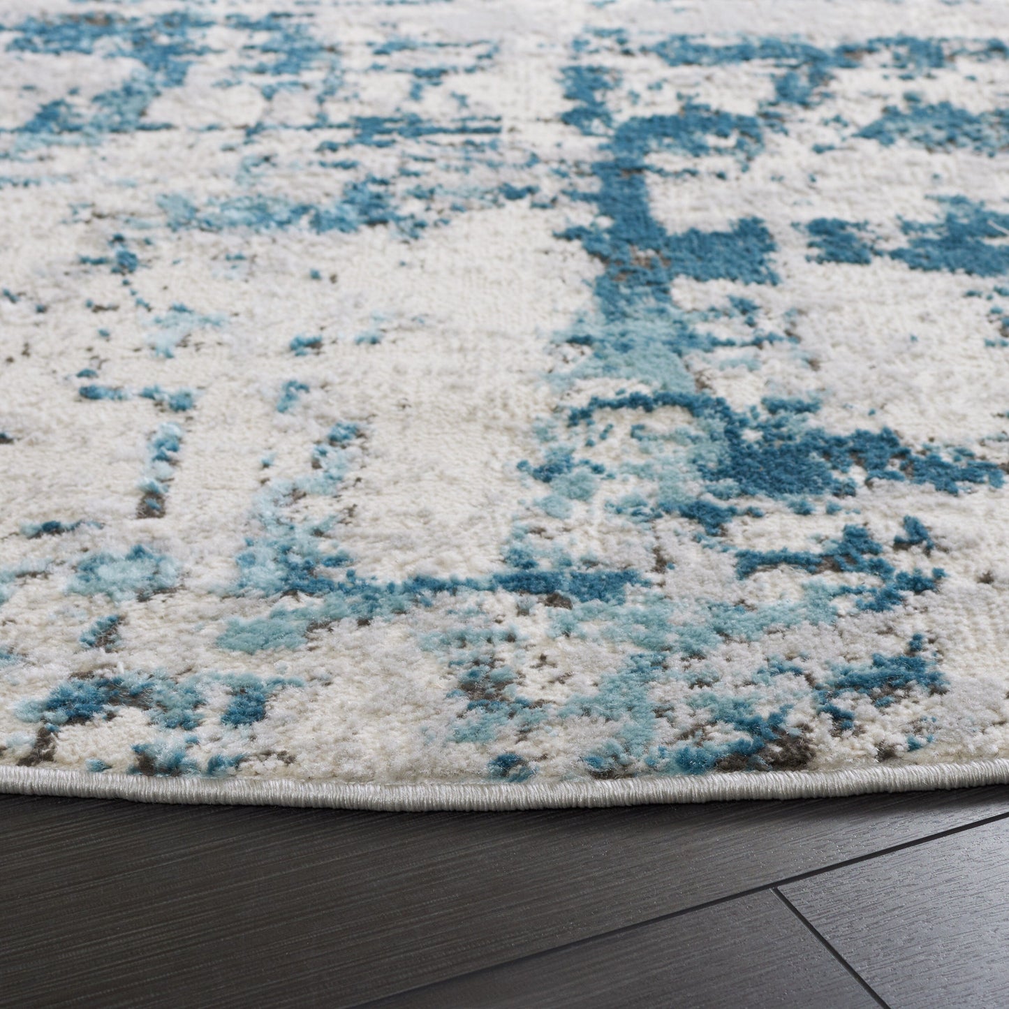 SAFAVIEH Shivan Petruna Modern Abstract Rug