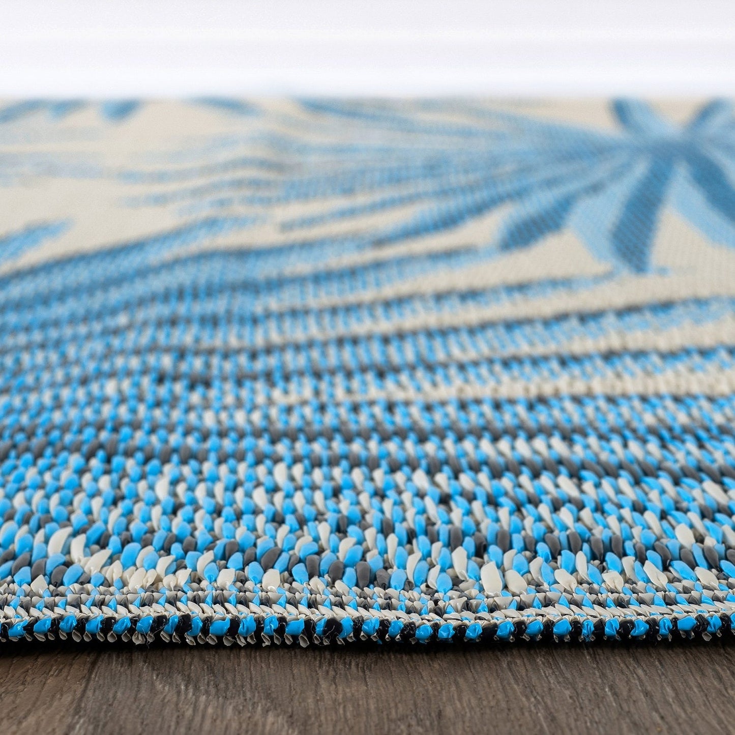 World Rug Gallery Floral Tropical Reversible Recycled Plastic Outdoor Rugs