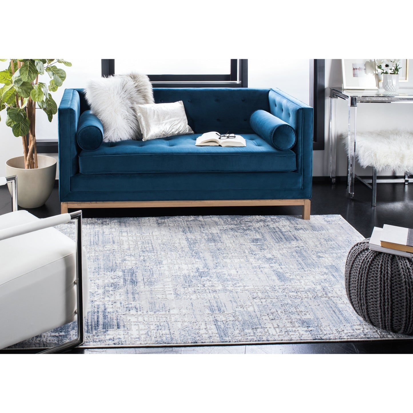 SAFAVIEH Amelia Marjolene Modern Abstract Rug