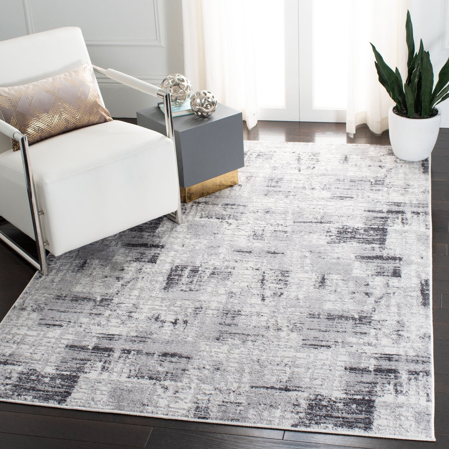 SAFAVIEH Amelia Marjolene Modern Abstract Rug