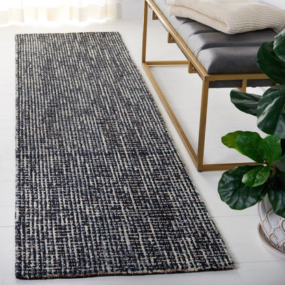 SAFAVIEH Handmade Abstract Lotje Modern Wool Rug