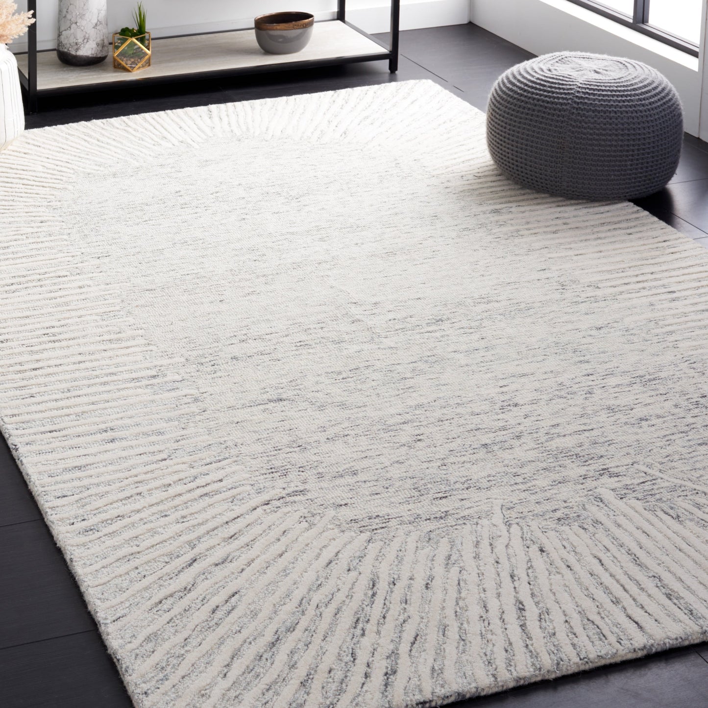 SAFAVIEH Handmade Abstract Sofoula Modern Wool Rug