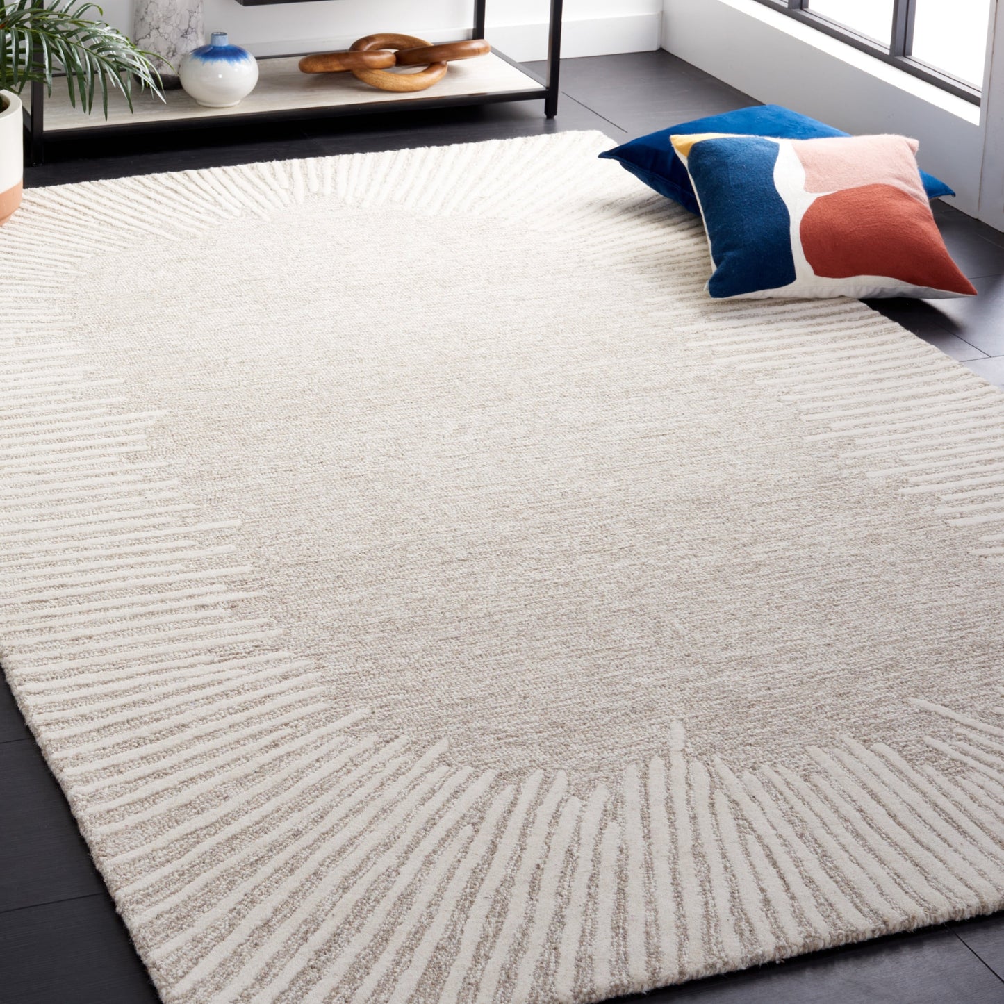 SAFAVIEH Handmade Abstract Sofoula Modern Wool Rug