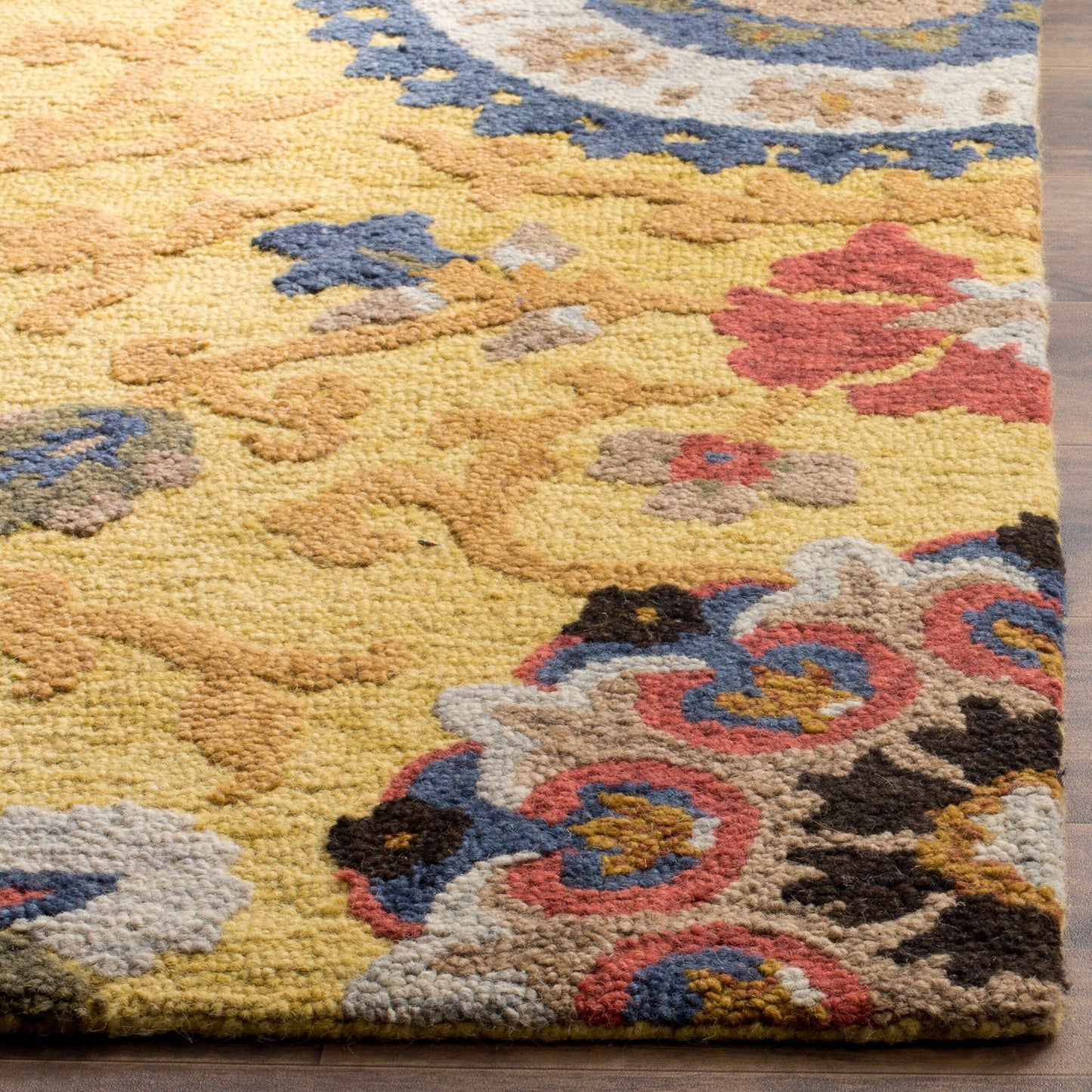 SAFAVIEH Handmade Blossom Maaret Modern Floral Wool Rug