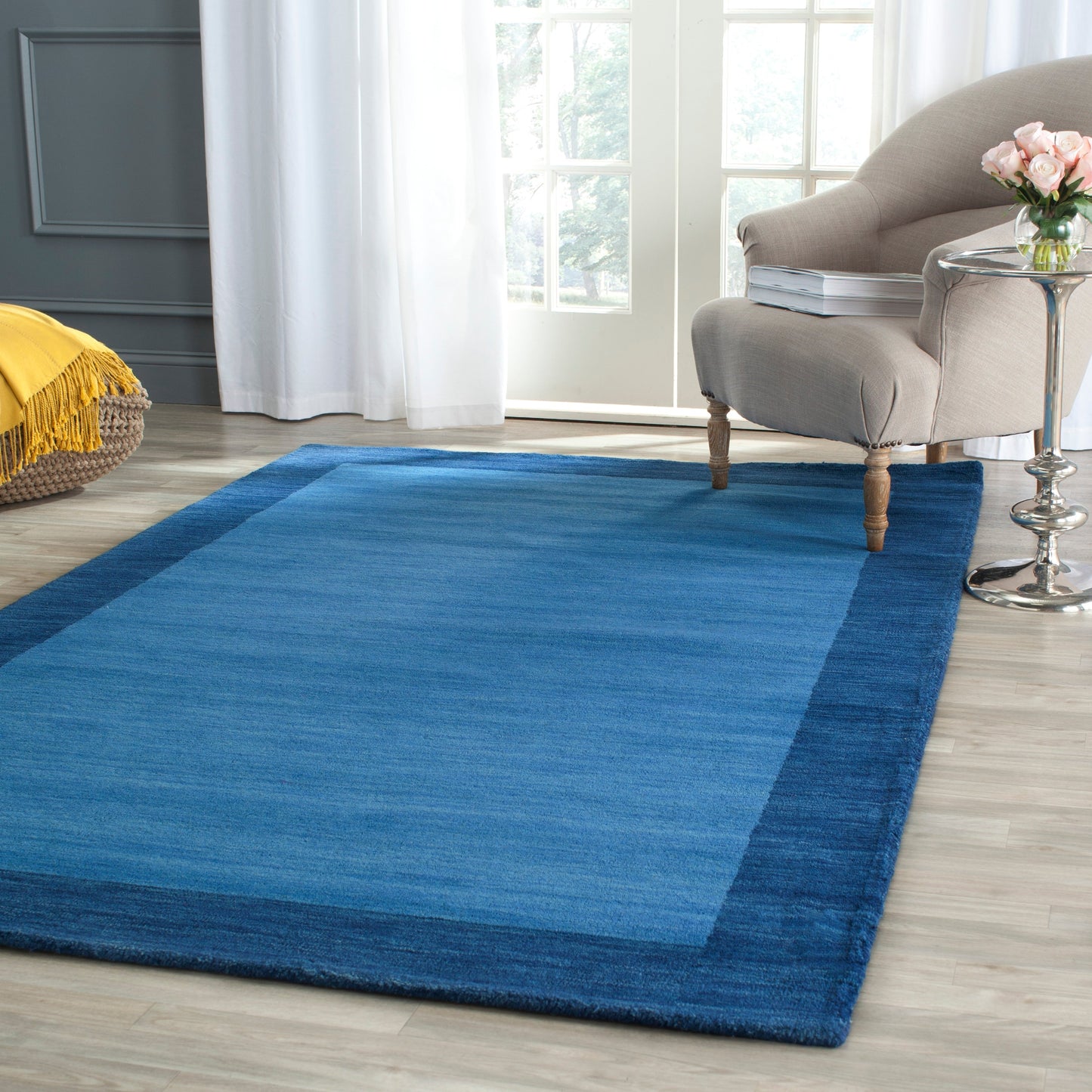 SAFAVIEH Handmade Himalaya Asrin Modern Wool Rug