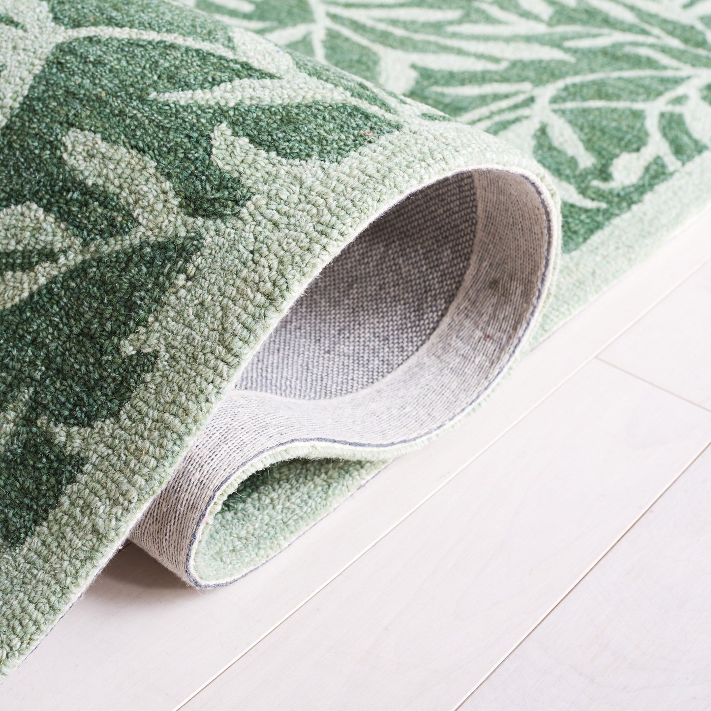 SAFAVIEH Handmade Jardin Mariegret Wool Rug