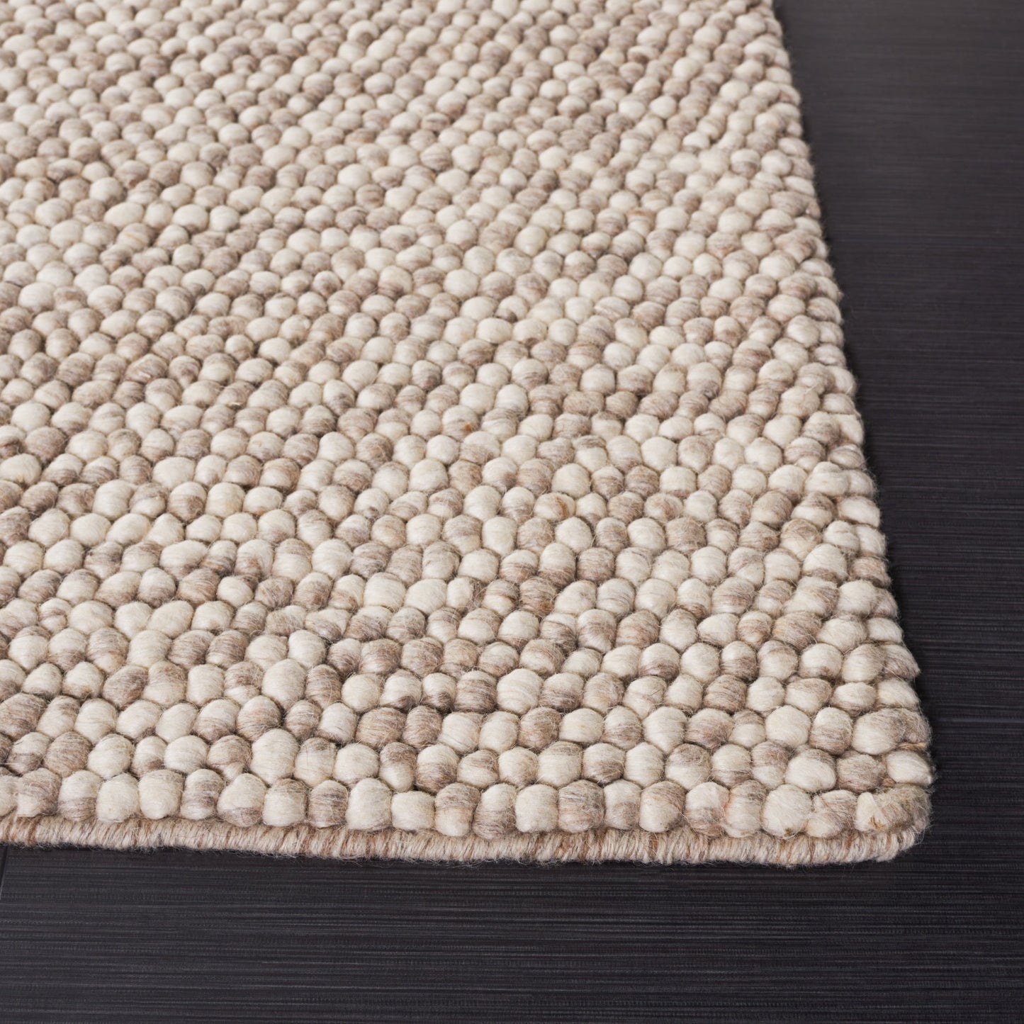 SAFAVIEH Handmade Natura Gonnie Wool Rug