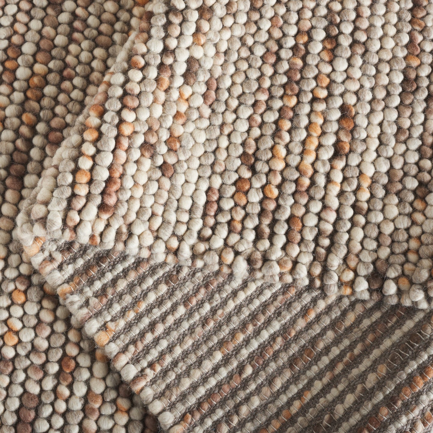 SAFAVIEH Handmade Natura Gonnie Wool Rug