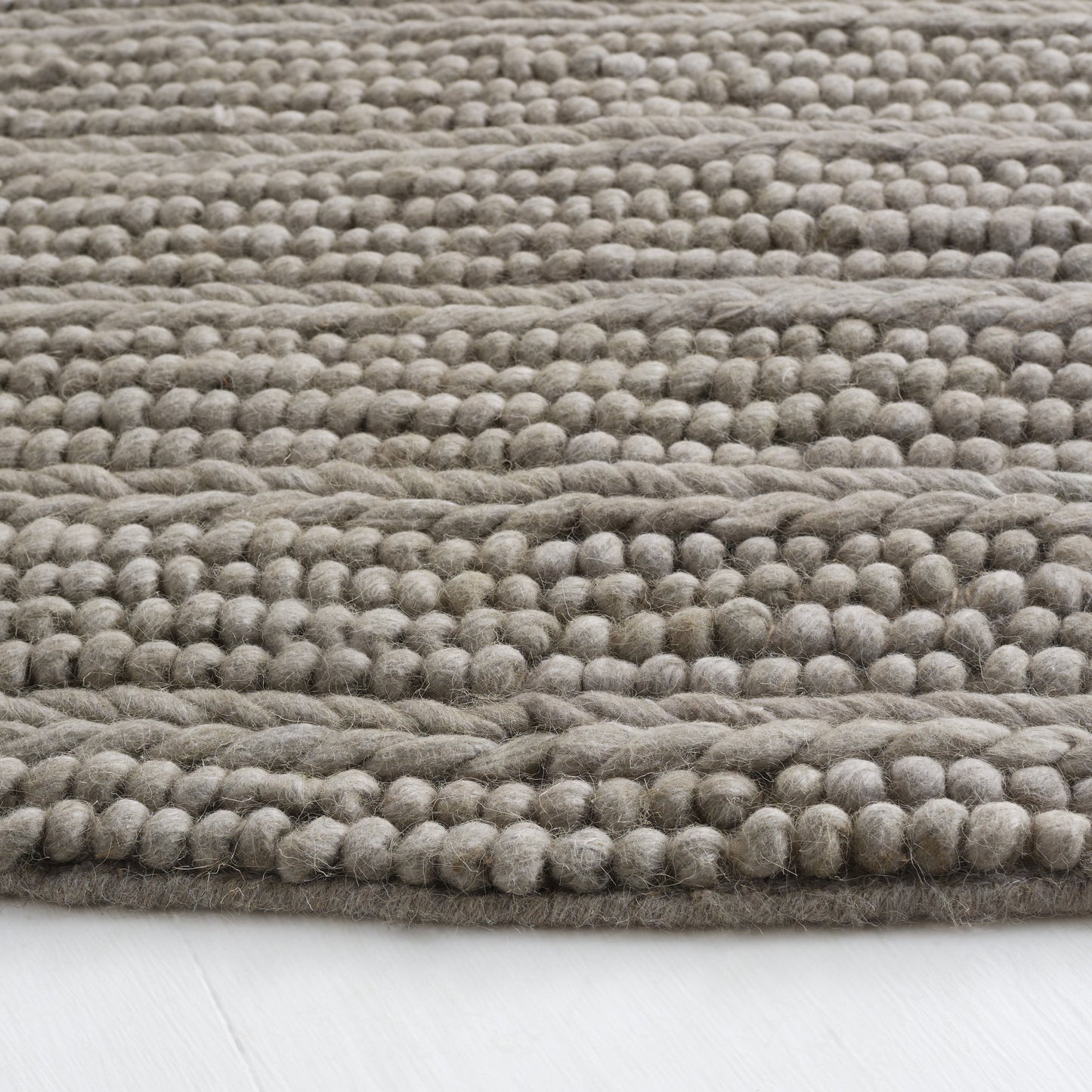 SAFAVIEH Handmade Natura Sanjulata Wool Rug