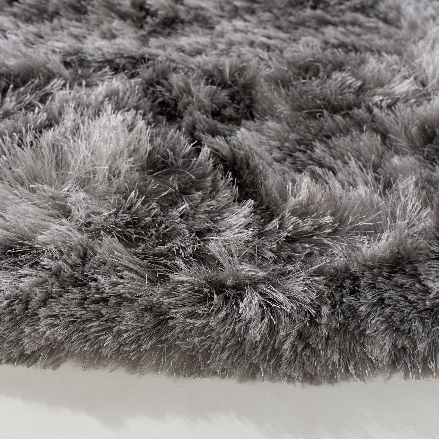 SAFAVIEH Handmade Ocean Shag Marilijn Glam 2.5-inch Thick Rug