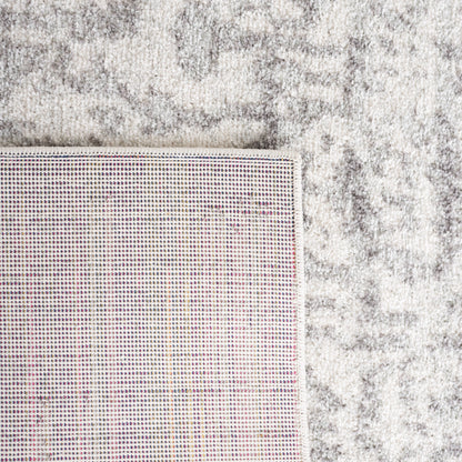 SAFAVIEH Madison Delois Medallion Rustic Farmhouse Distressed Rug