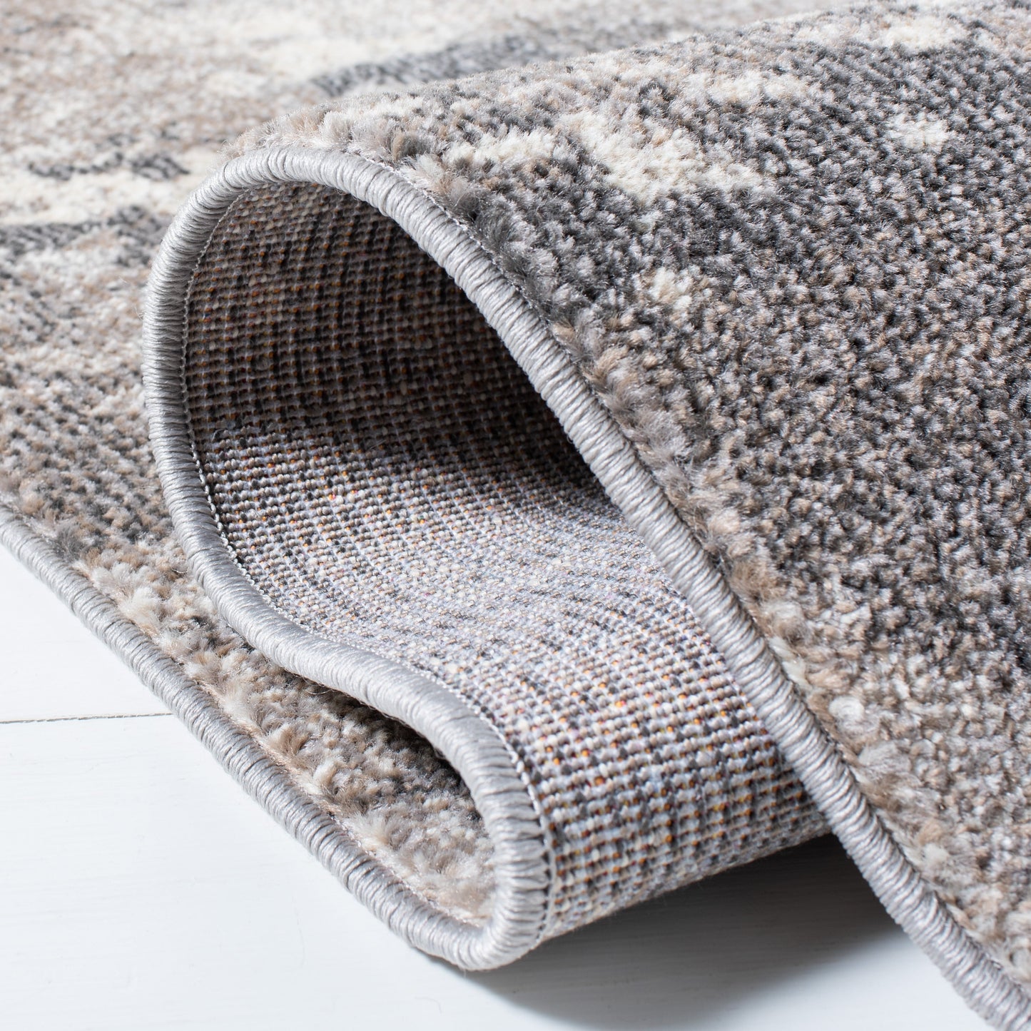 SAFAVIEH Madison Lawanda Modern Abstract Rug