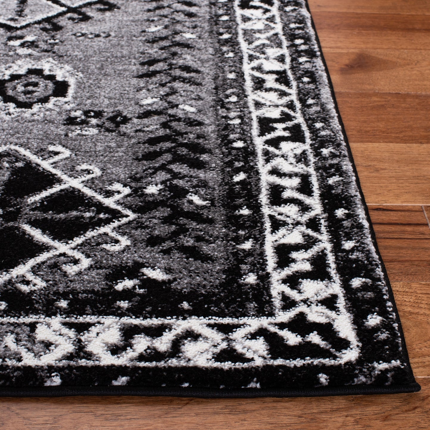 SAFAVIEH Vintage Hamadan Graine Traditional Rug