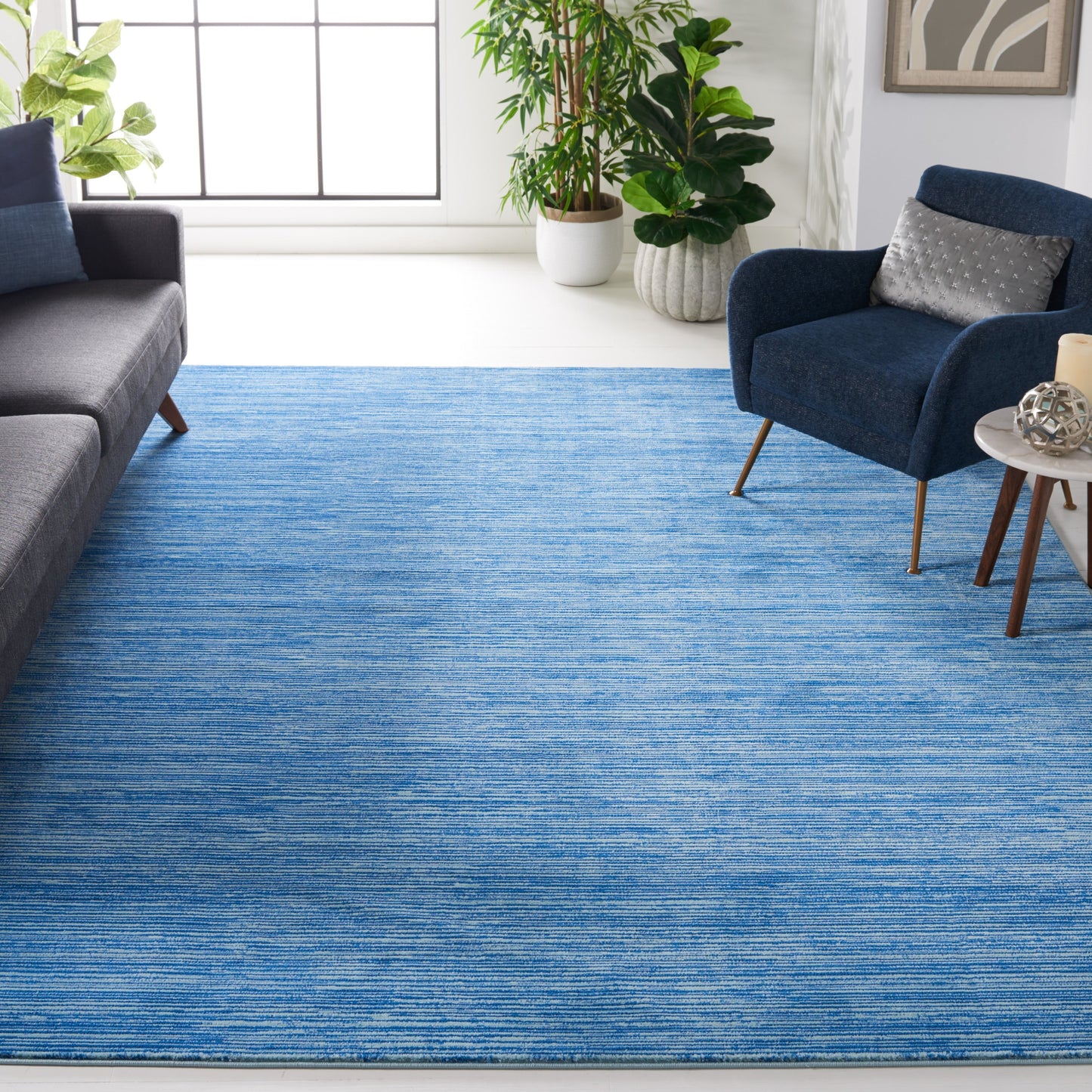 SAFAVIEH Vision Sunanda Modern Ombre Tonal Rug.