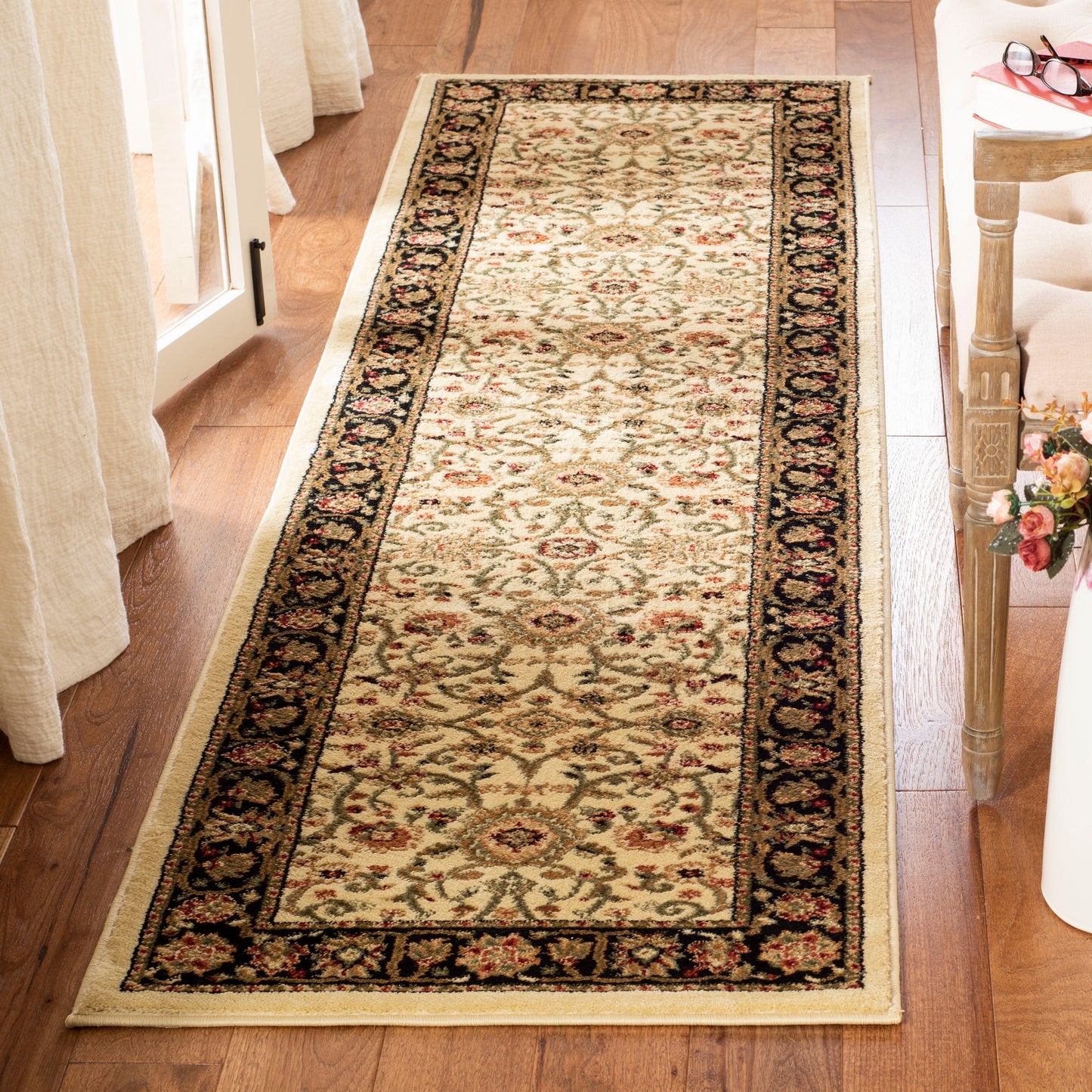 SAFAVIEH, Lyndhurst Marsha Traditional Area Rug
