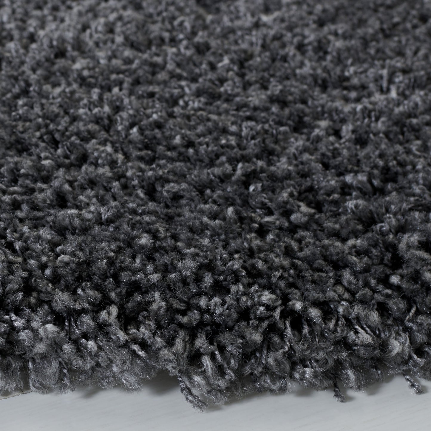 SAFAVIEH, Santa Monica Mahalia Shag 2-inch Thick Area Rug