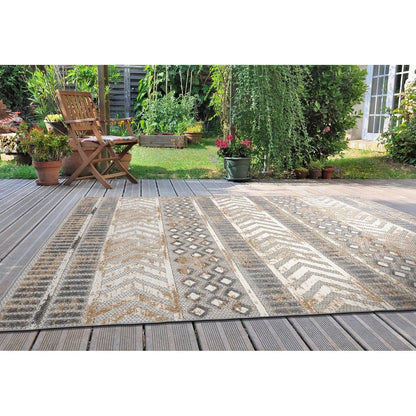 World Rug Gallery Distressed Geometric Indoor/Outdoor Area Rug